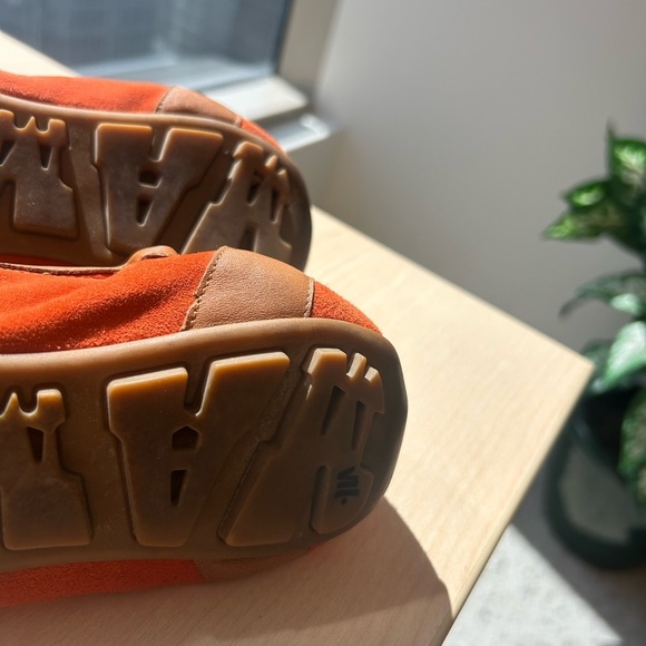 MAM”ZELLE 8.5 GUC Orange and Black Geometric Flats - Picture 11 of 11